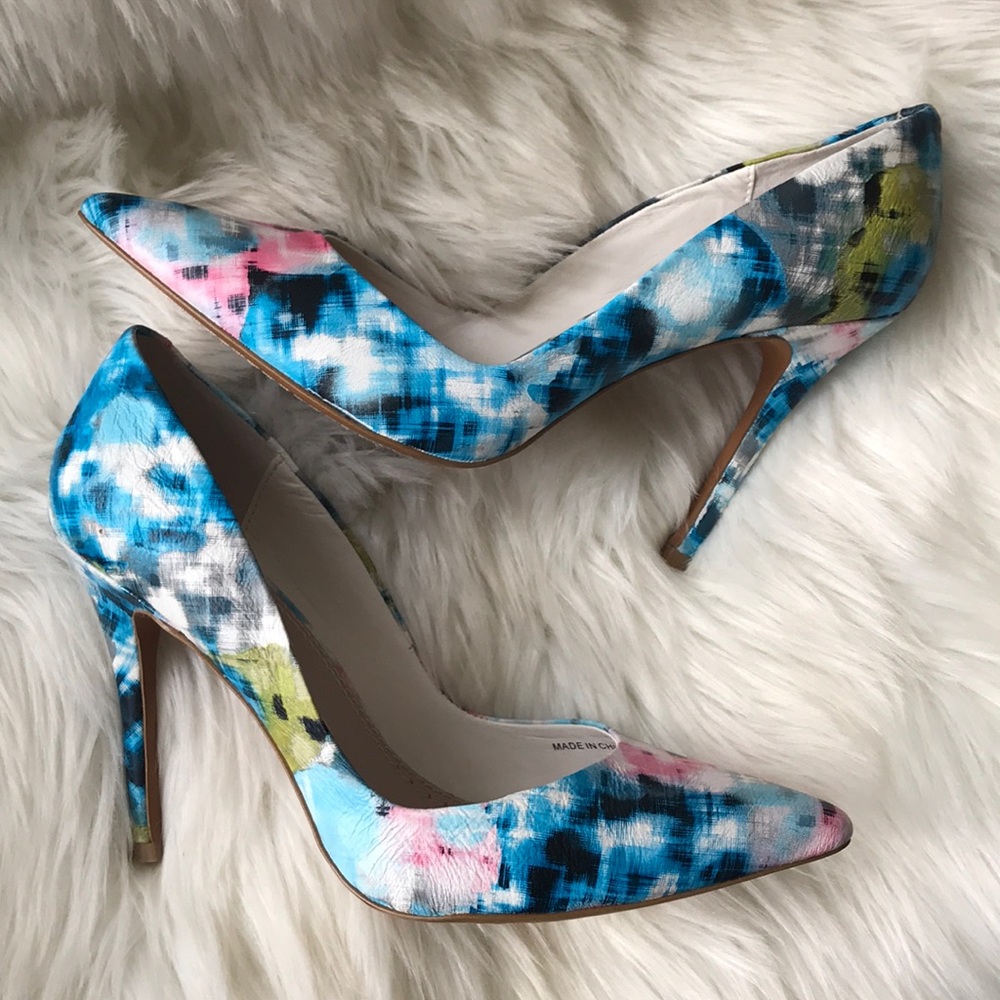 Charles Davis Multicolored Pointy Toe Pumps
